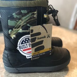 Kids boots brand new 12c